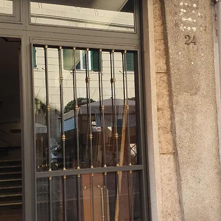 Domus Dea By Trinita Gasthof Rom