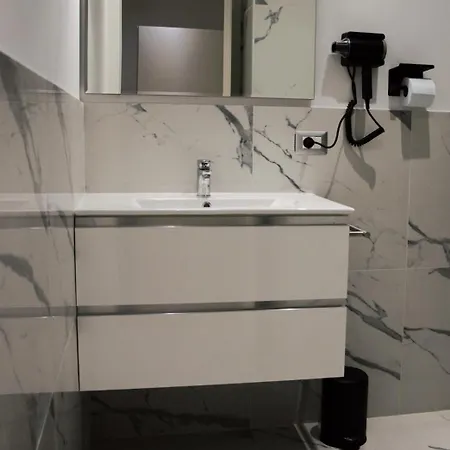 Domus Dea By Trinita 4*