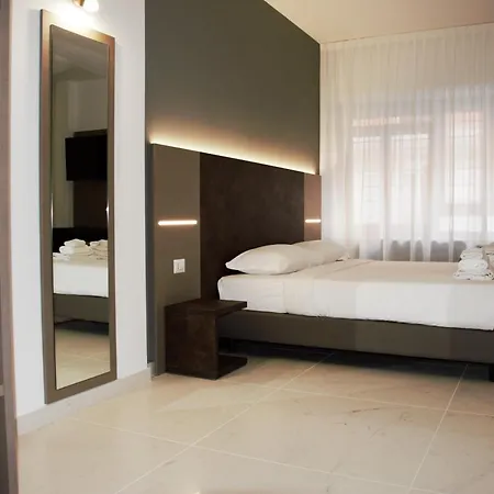 Domus Dea By Trinita Gasthof Rom