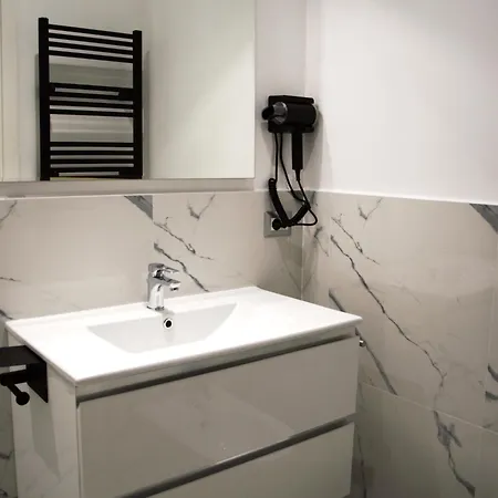 Domus Dea By Trinita Gasthof Rom