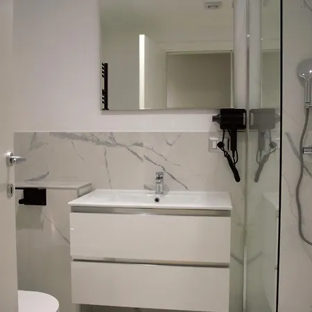 Domus Dea By Trinita Rom