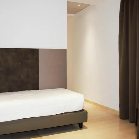 Domus Dea By Trinita 4*