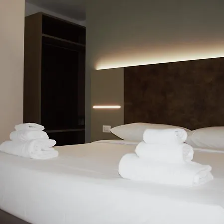 Domus Dea By Trinita Gasthof Rom