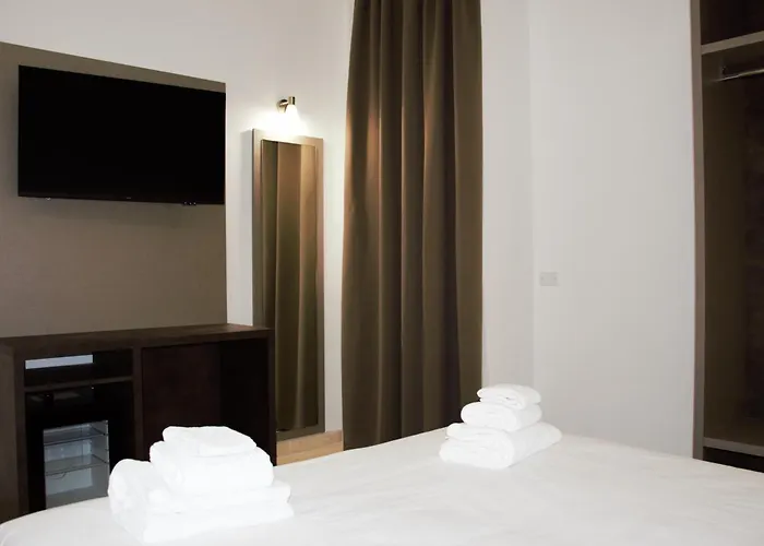 Domus Dea By Trinità Affittacamere Roma